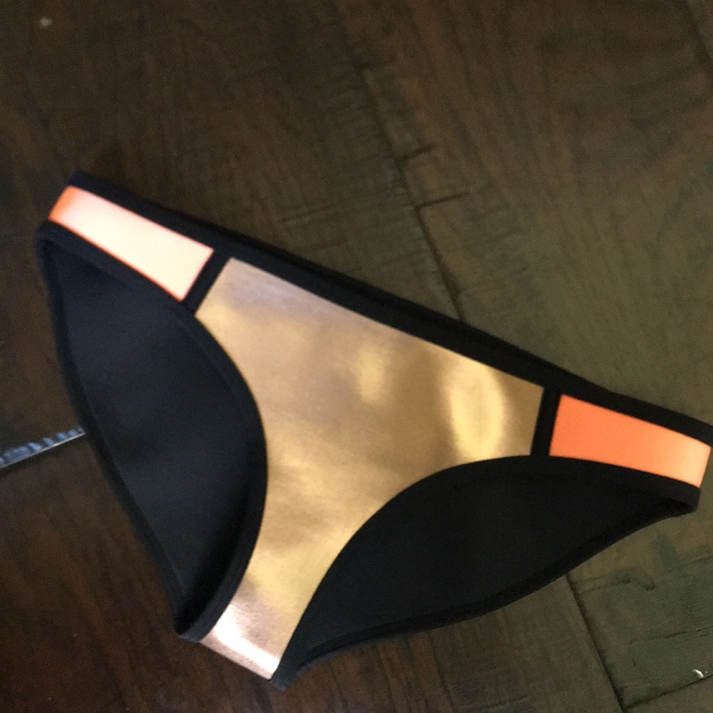 NWOT TRIANGL Neoprene Bikini Bottoms